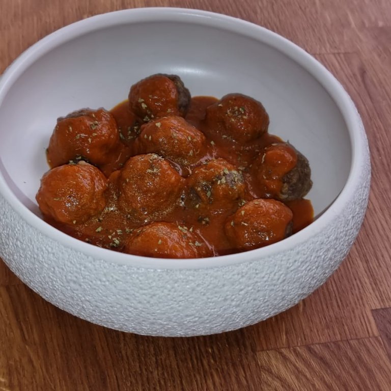 Albóndigas de ternera con salsa de tomate